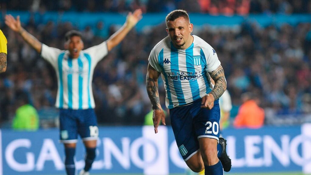 Con un cabezazo en el final del partido, Sigali le dio el triunfo a Racing ante Boca