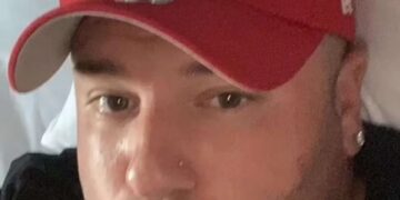 Fingió su secuestro para irse con su amante, pero todo salió mal y le impusieron una multa impagable