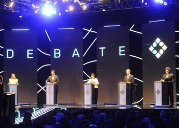 Los candidatos ya debaten en el primer cara a cara rumbo a las Presidenciales
