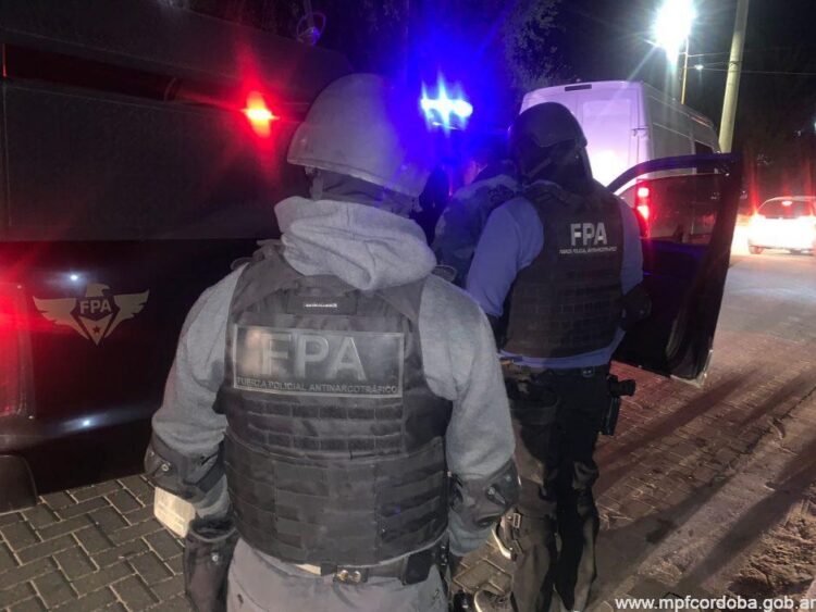 Detuvieron a un hombre y cerraron un punto de venta de drogas en Santa María de Punilla