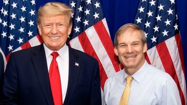 Jim Jordan juntos a Donald Trump.