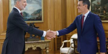 El rey de España encargó a Sánchez formar un Gobierno