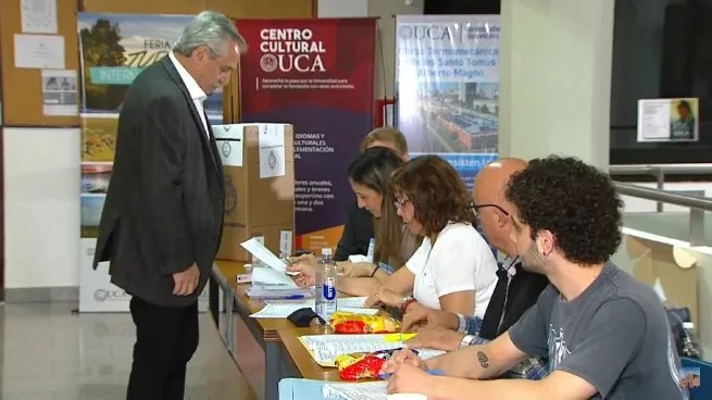 Votó Alberto Fernández y contó que hará después del 10 de diciembre Votó Alberto Fernández y contó que hará después del 10 de diciembre
