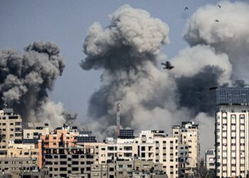 Israel prepara la ofensiva terrestre contra Hamas en una Gaza arrasada