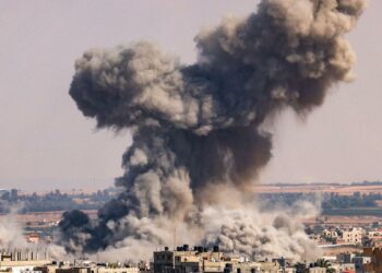 Siguen los ataques y palestinos esperan por ayuda humanitaria