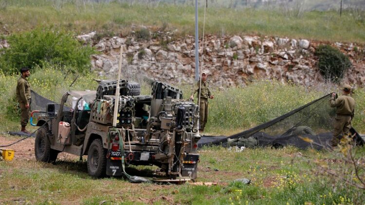 Tropas israelíes en la frontera con Líbano.