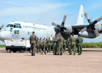 Ascienden a 1246 las solicitudes de argentinos que pidieron ser evacuados de Israel