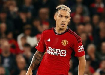 Lisandro Martínez será baja por lesión