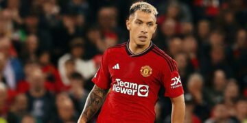 Lisandro Martínez será baja por lesión