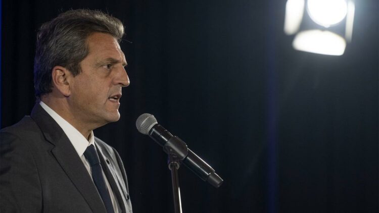 El ministro y candidato presidencial intentó llevar tranquilidad en la Tv.