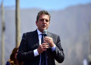 Massa anunció que planteará que el PreViaje quede como ley