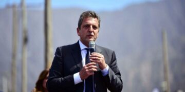 Massa anunció que planteará que el PreViaje quede como ley