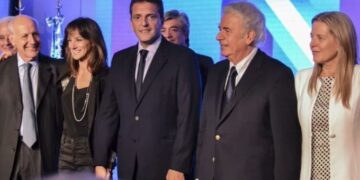 El ministro candidato cosecha en Córdoba el apoyo de los intendentes “rebeldes” del PJ