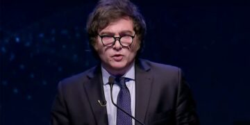 Milei criticó los plazos fijos y alimentó la corrida cambiaria