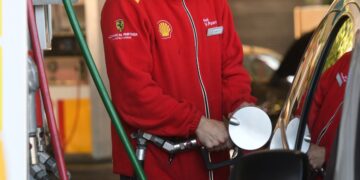 Se reestablece el abastecimiento de los combustibles mientras negocian una suba de precios