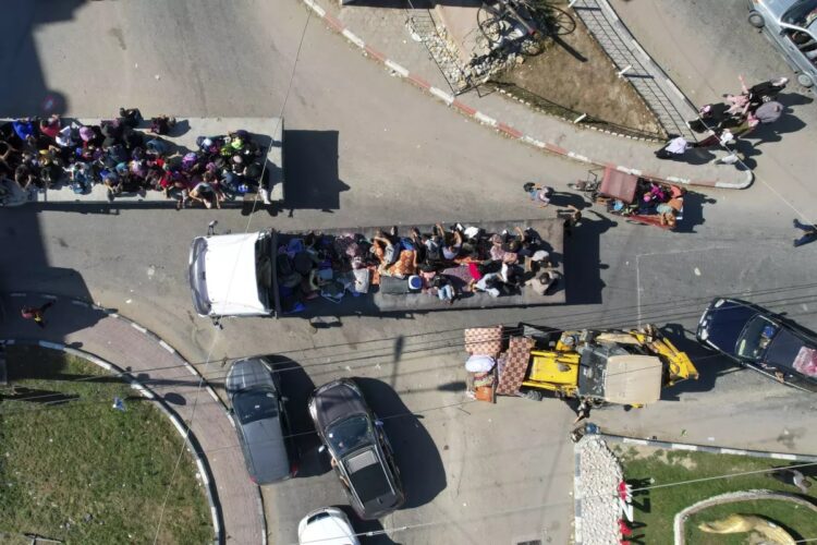 Estiman que un millón de palestinos ya dejaron sus hogares en Gaza por los bombardeos israelíes