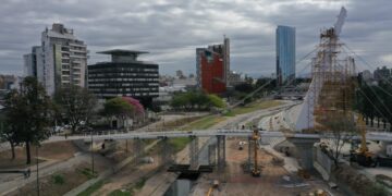 Avanza la obra del nuevo puente peatonal céntrico