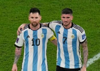 La cómica publicación de De Paul con Messi y la Copa del Mundo en el centro de la escena