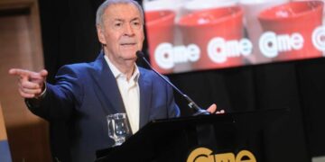 Schiaretti propone “ir hacia una convivencia democrática”