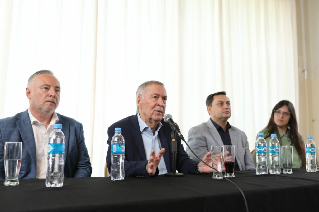Schiaretti responsabilizó a Massa por la corrida cambiaria