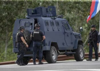 Piden a Serbia retirar sus tropas de la frontera de Kosovo