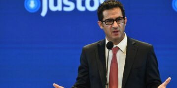 Tras las quejas de asociaciones de cardiología, el Gobierno dice que ya aprobó todas las importaciones