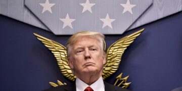 Trump arremete contra un juez