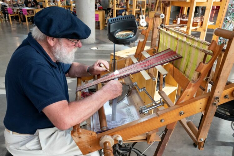 Más de 100 artesanos participarán de la feria.