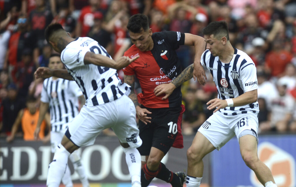 Talleres perdió 3 a 0 ante Colón y no puede entrar a los playoffs