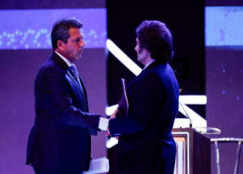 Así será el debate presidencial entre Massa y Milei, donde no podrán usar «ayuda memoria»