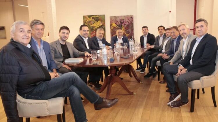 Los mandatarios de JxC se convocan para establecer una posición respecto al gobierno de Milei