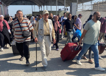 Reabrieron Rafah y 800 extranjeros pudieron salir de la Franja de Gaza hacia Egipto