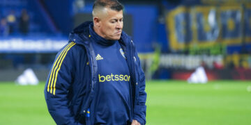 El mensaje de Almirón a los hinchas: «Es una decisión muy dolorosa, pero el momento lo ameritaba»