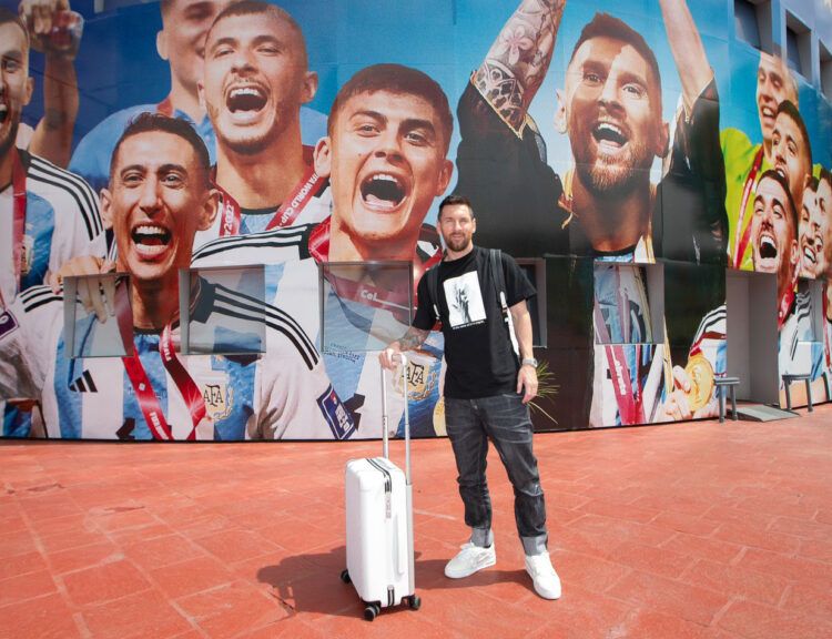 Messi ya llegó a la Argentina para la última doble fecha del año: "Feliz de volver siempre"