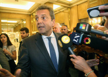 Massa ante empresarios: «Quiero ser el presidente que entierre la grieta»