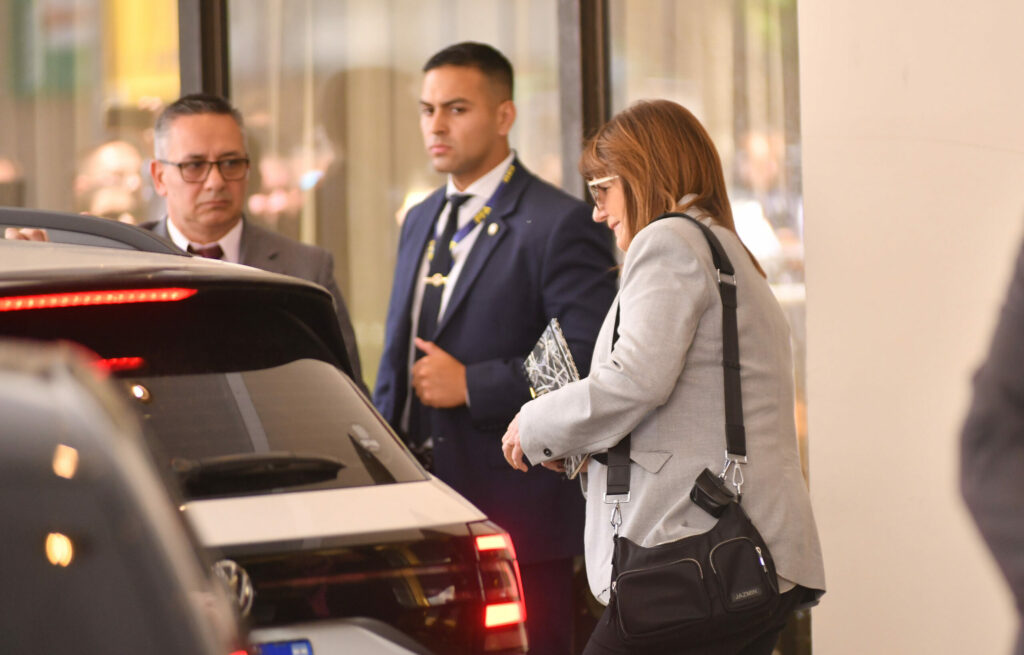 Bullrich se reunió con Milei en medio de versiones por su rol en el gabinete