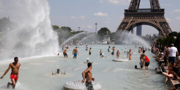 Las curiosas medidas que tomará París para combatir las próximas olas de calor