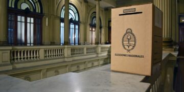 Convocan a apoderados de UxP y LLA para “mantener la convivencia democrática”