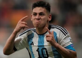 Argentina avanza a semifinales tras golear a Brasil por 3 a 0 con triplete del “Diablito” Echeverri