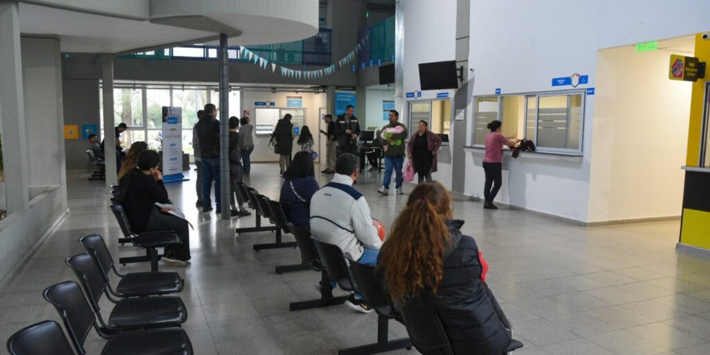 El Registro Civil y los CPC extienden el horario de atención para retirar DNI