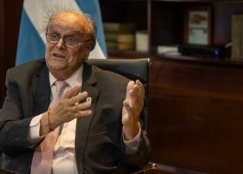 De Mendiguren cuestionó la “prescindencia” de Schiaretti