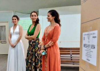 Los momentos más insólitos que dejó la jornada electoral en Córdoba y el país