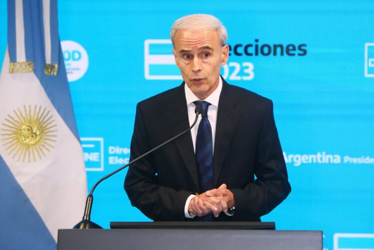 Tras el cierre de los comicios, Vitobello destacó la "transparencia del acto electoral"