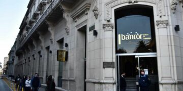 Detienen en pleno Centro a un hombre que sustraía dinero con tarjetas bloqueadas