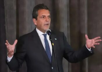 Massa va al ballottage con su propuesta de encarnar un «cambio» basado en la «unidad nacional»