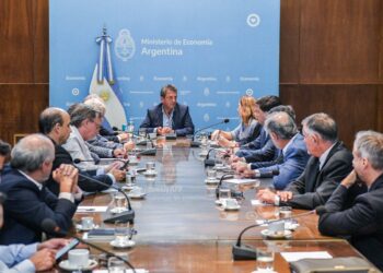 Reapareció Massa para encabezar una reunión con el gabinete económico