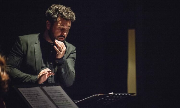 Juan Manuel Brarda, director de la adaptación titulada "Réquiem. El último pájaro".