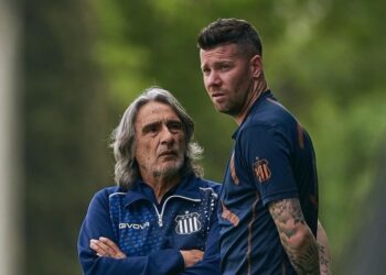 Guido Herrera: «La gente consume cosas que no son reales”