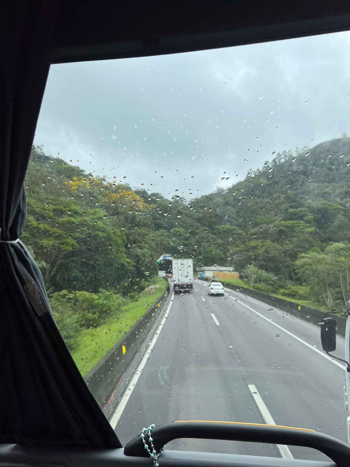 Arrancó la caravana por la Séptima y miles de hinchas de Boca ya están rumbo a Brasil Arrancó la caravana por la Séptima y miles de hinchas de Boca ya están rumbo a Brasil