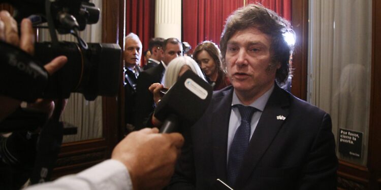 La Asamblea Legislativa proclamó las fórmulas para el ballottage con Massa y Milei presentes en el Congreso